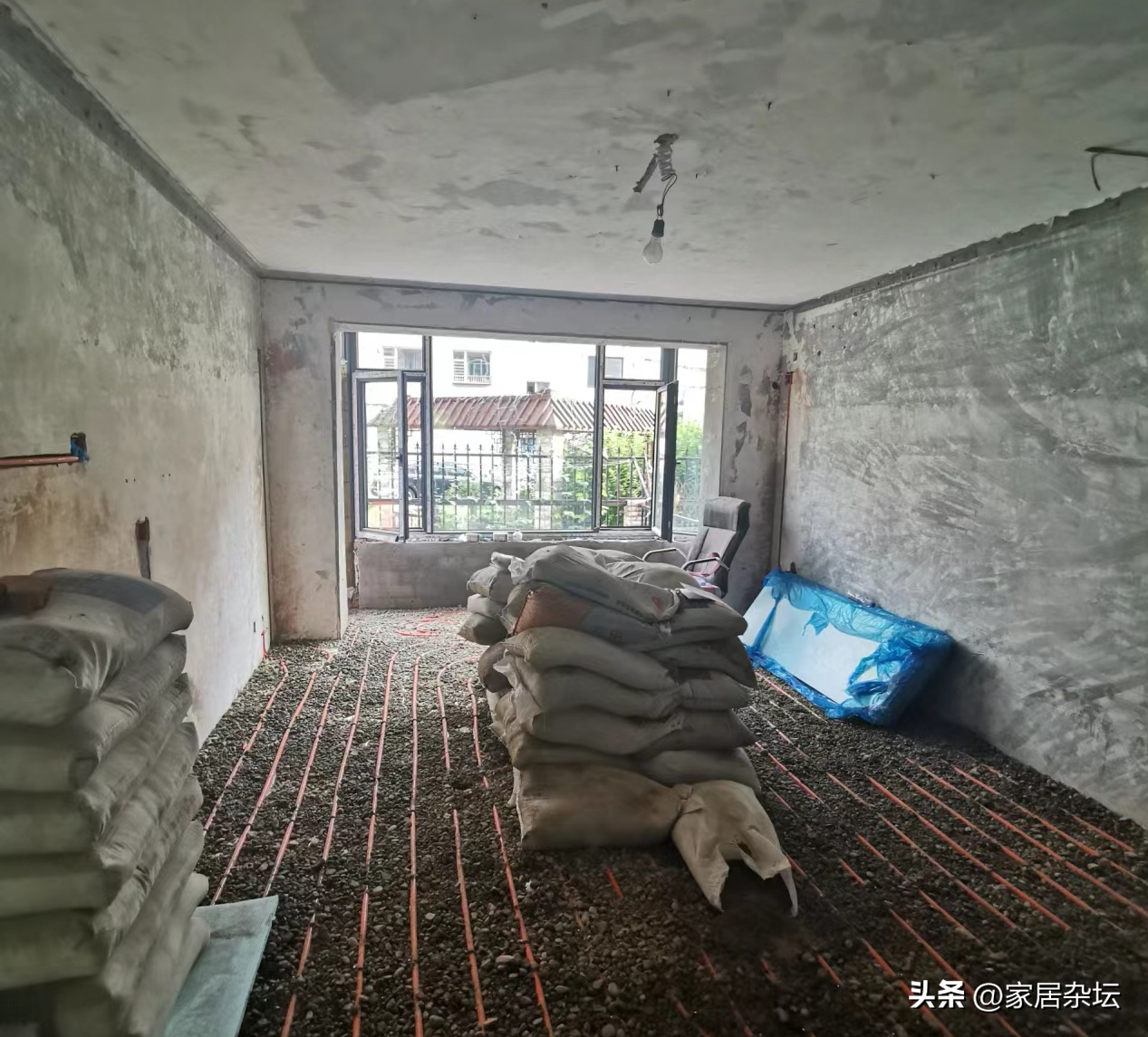 地暖地面，瓷砖“干铺还是湿铺”？体验过才知道，原来差异这么大