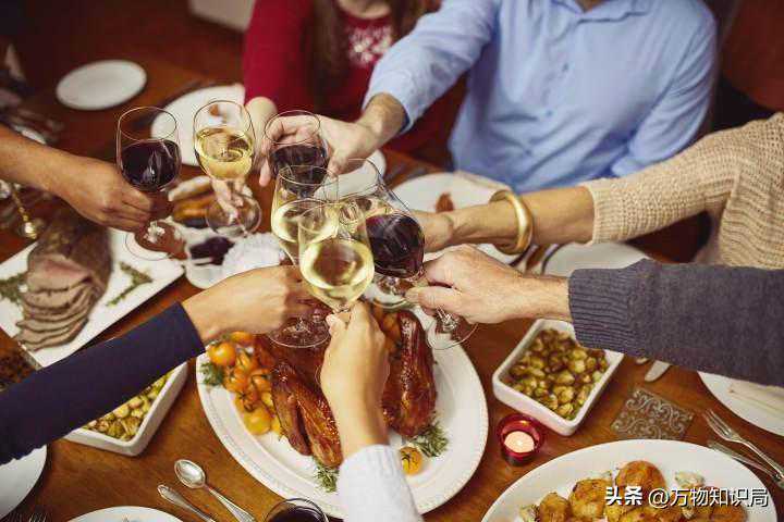为什么每次搓澡都能搓下来这么多泥，人身上真的有这么脏？