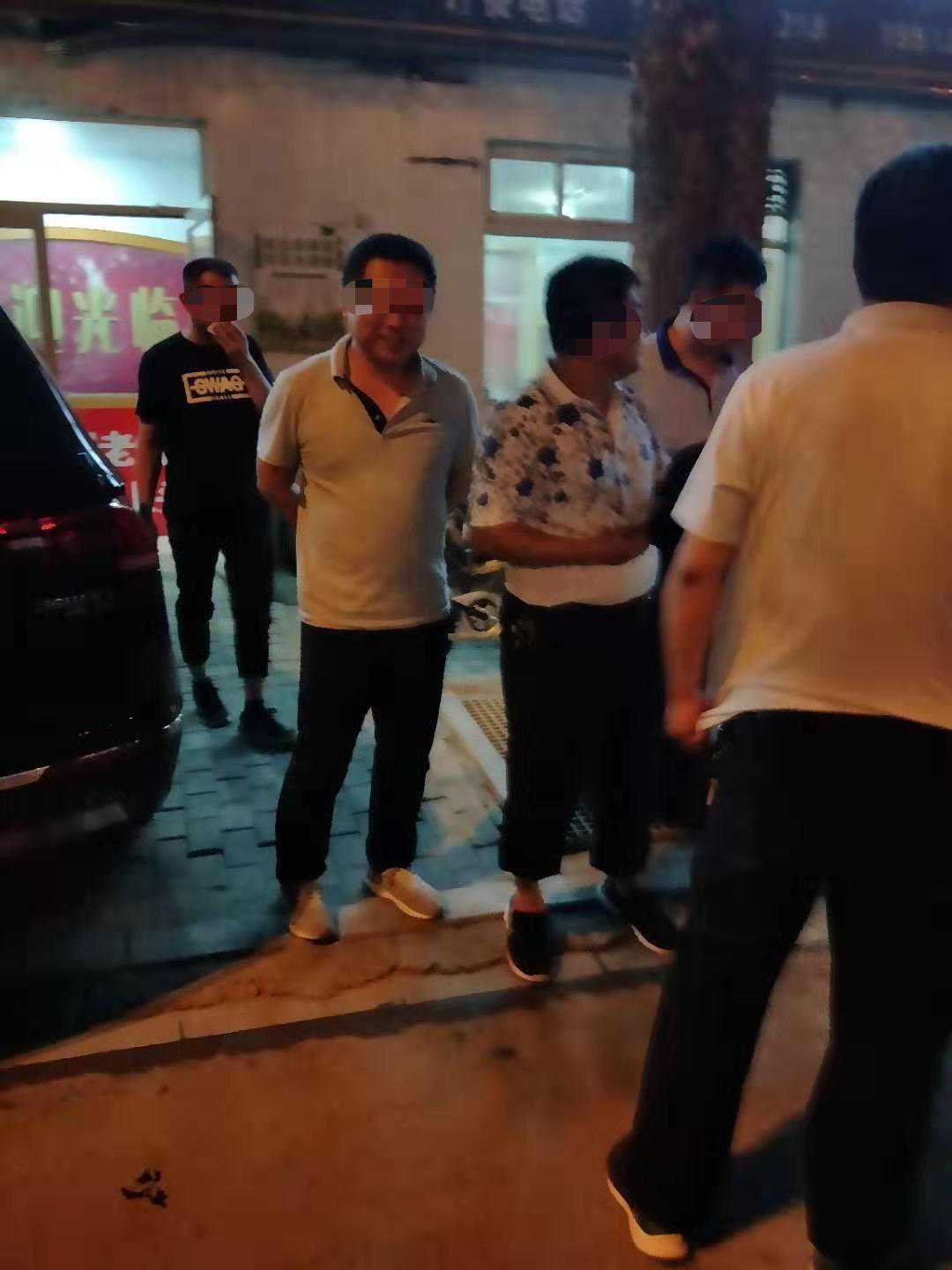 河北一村民称其拍公务人员饭局被打骨折，纪委介入调查