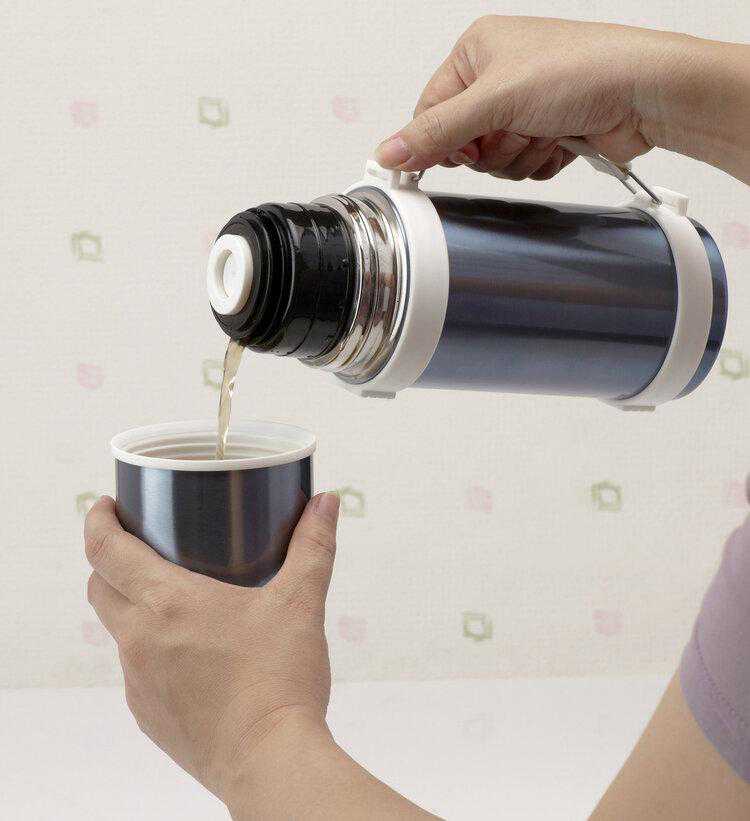 保温杯泡茶，喝了有毒还致癌？到底能不能喝？实验结果揭晓真相